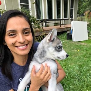 Meet your Posher, Alejandra